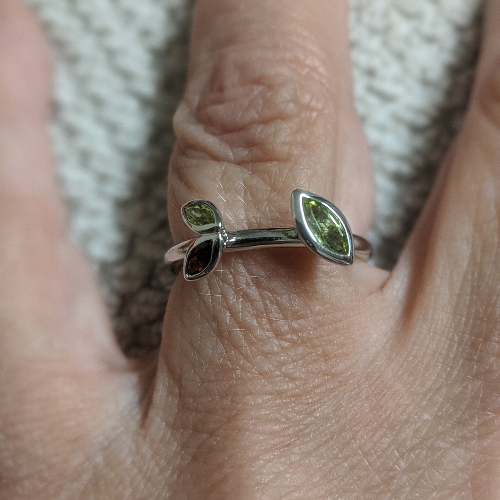 Sterling silver wrap ring.